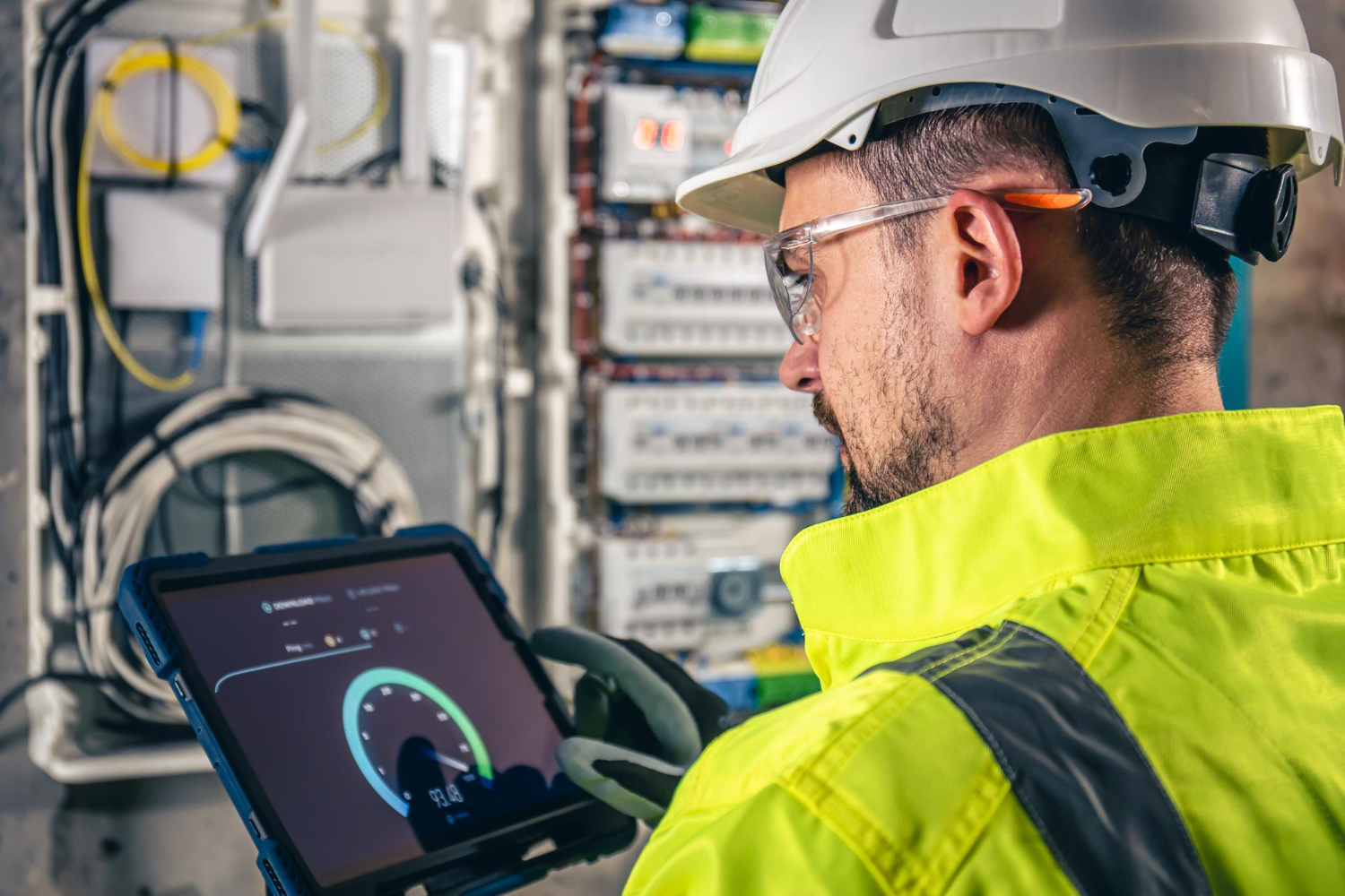Boost Productivity and Compliance with Advanced Oil Tank Monitoring Technology